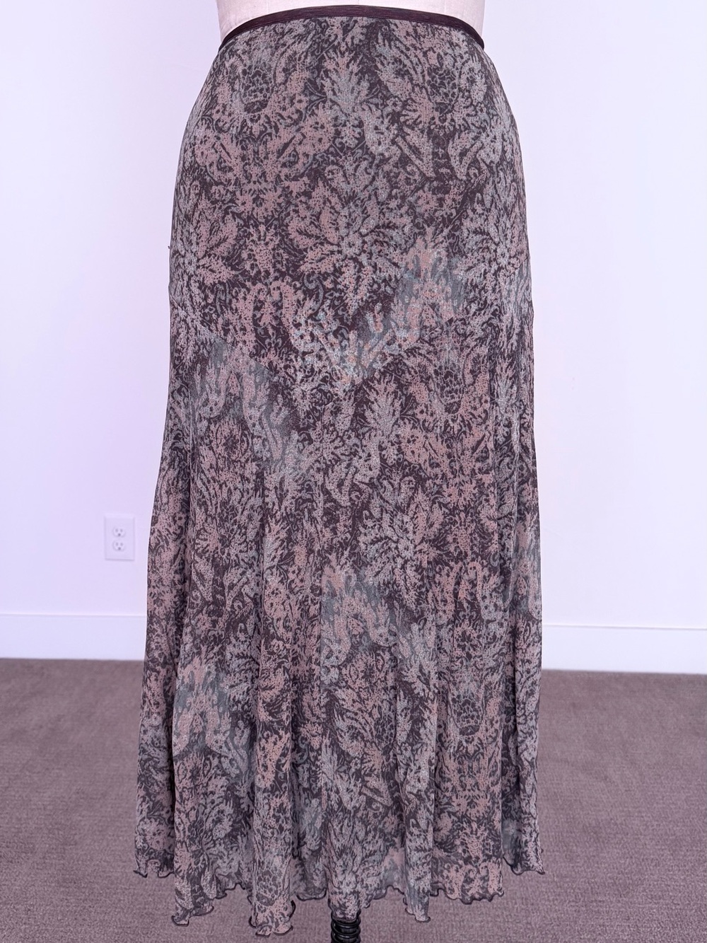 Vintage Anne Klein 33”, A-Line Skirt in brown, Taupe and green Print